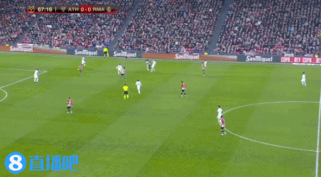 没有技巧全是感情，弗兰克告别演讲深情演唱《月亮代表我的心》