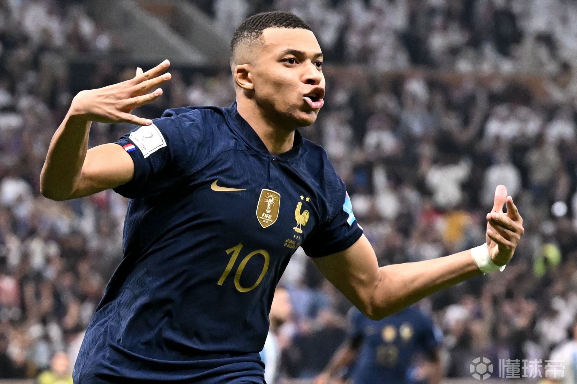 记者：切尔西前锋布罗亚接近永久转会伯恩利